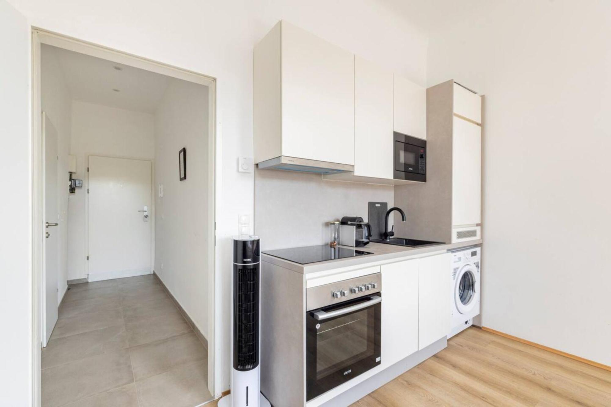 Apartment Near Schoenbrunn & Metro Wien Exterior foto